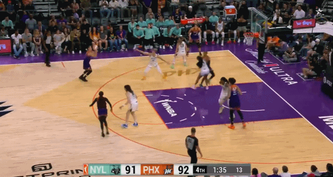 陶拉西命中关键三分 格林纳强硬上篮 险些为水星锁定胜局