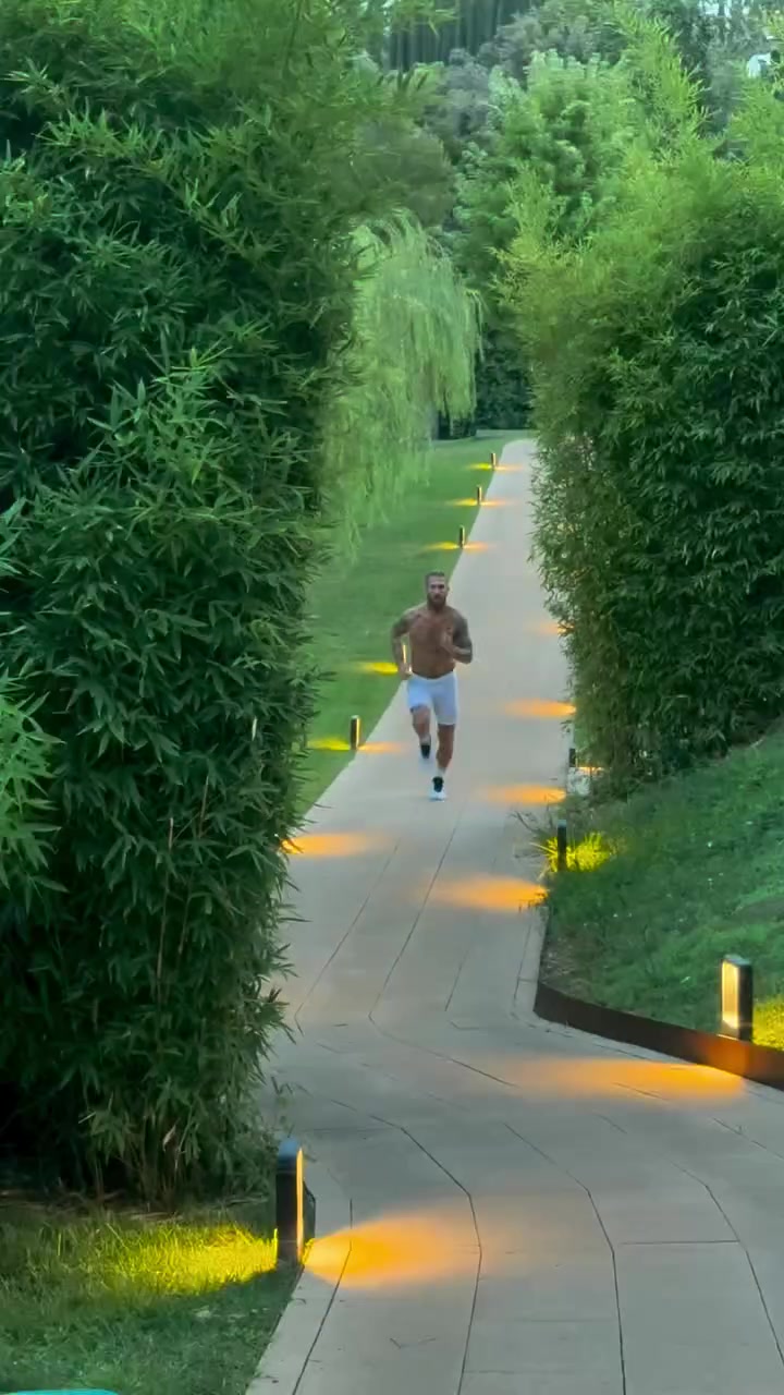 仍未确定下家!38岁拉莫斯社媒晒训练视频